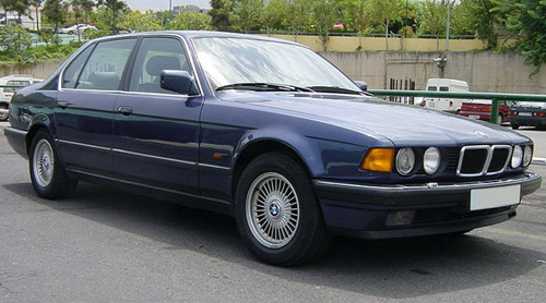 Download Bmw 7 Series E32 repair manual